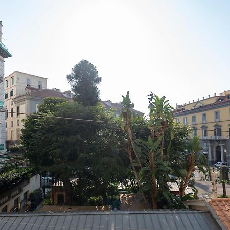 Well Suites - Piazza Dei Martiri Napoli Bagian luar foto