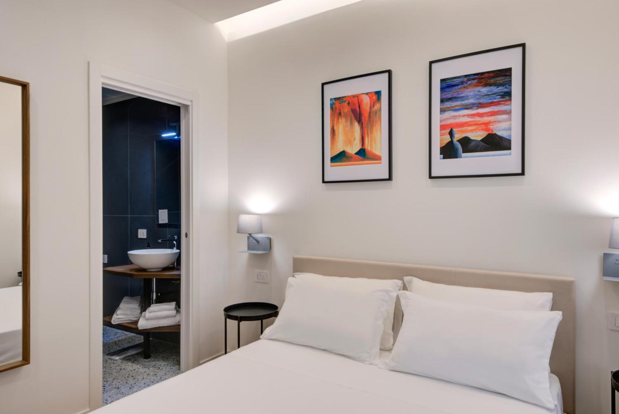 Well Suites - Piazza Dei Martiri Napoli Bagian luar foto