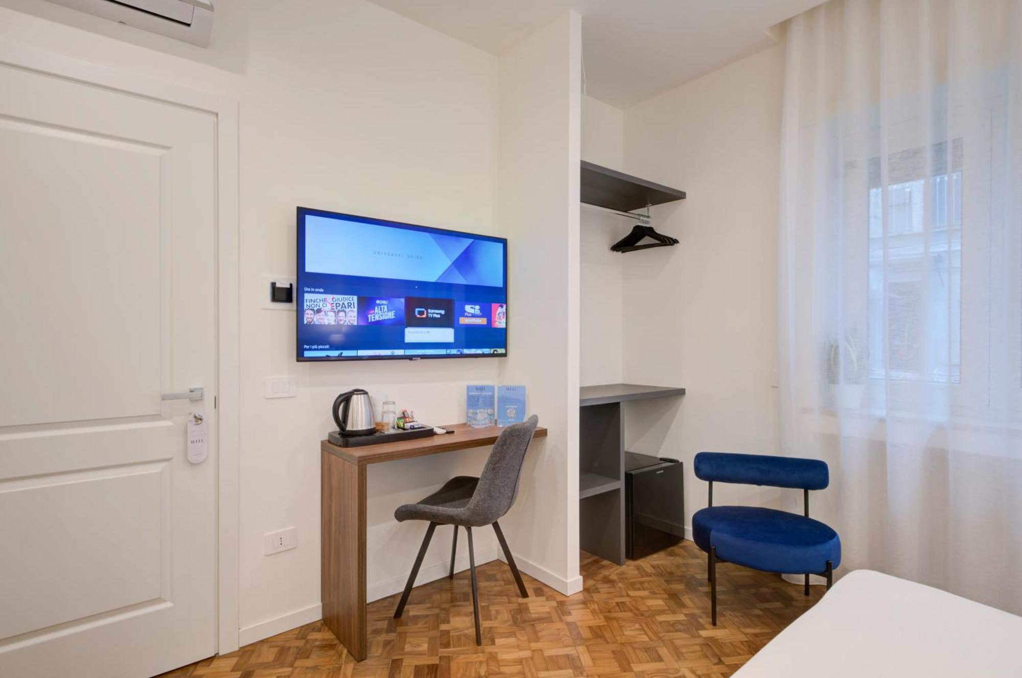 Well Suites - Piazza Dei Martiri Napoli Bagian luar foto