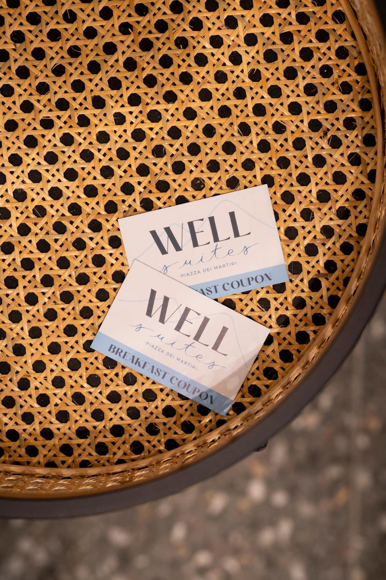Well Suites - Piazza Dei Martiri Napoli Bagian luar foto